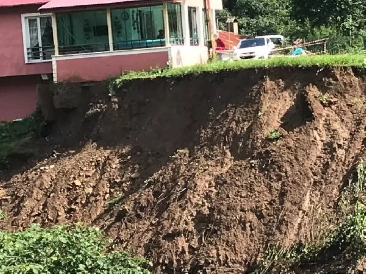 Ordu\'da Sağanak Yağış Heyelana Neden Oldu