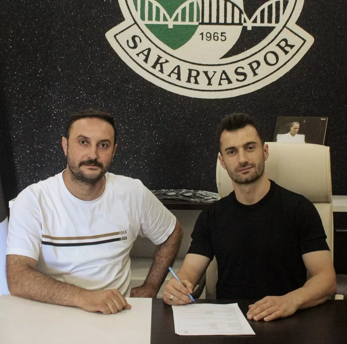 Sakaryaspor, Burak Süleyman\'ın sözleşmesini uzattı