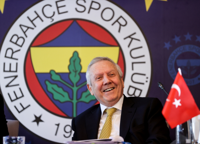 Son Dakika: Eski Fenerbahçe Başkanı Aziz Yıldırım: Hiç kimse başkanlığa aday olmazsa ben adayım