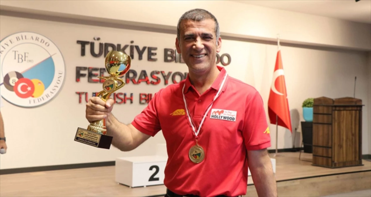 Tayfun Taşdemir Türkiye 3 Bant Bilardo Şampiyonası\'nda 1. etap şampiyonu oldu
