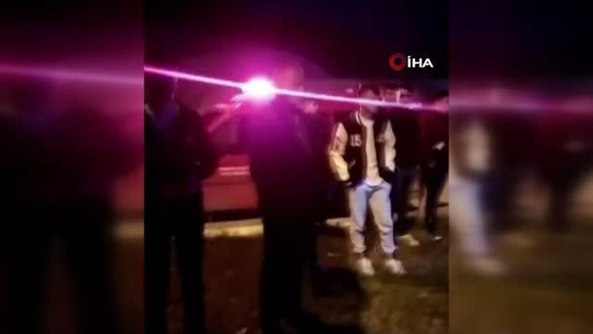 Çorum'da Yolcu Otobüsü Tuğla Yüklü Tıra Çarptı: 1 Ölü, 9 Yaralı
