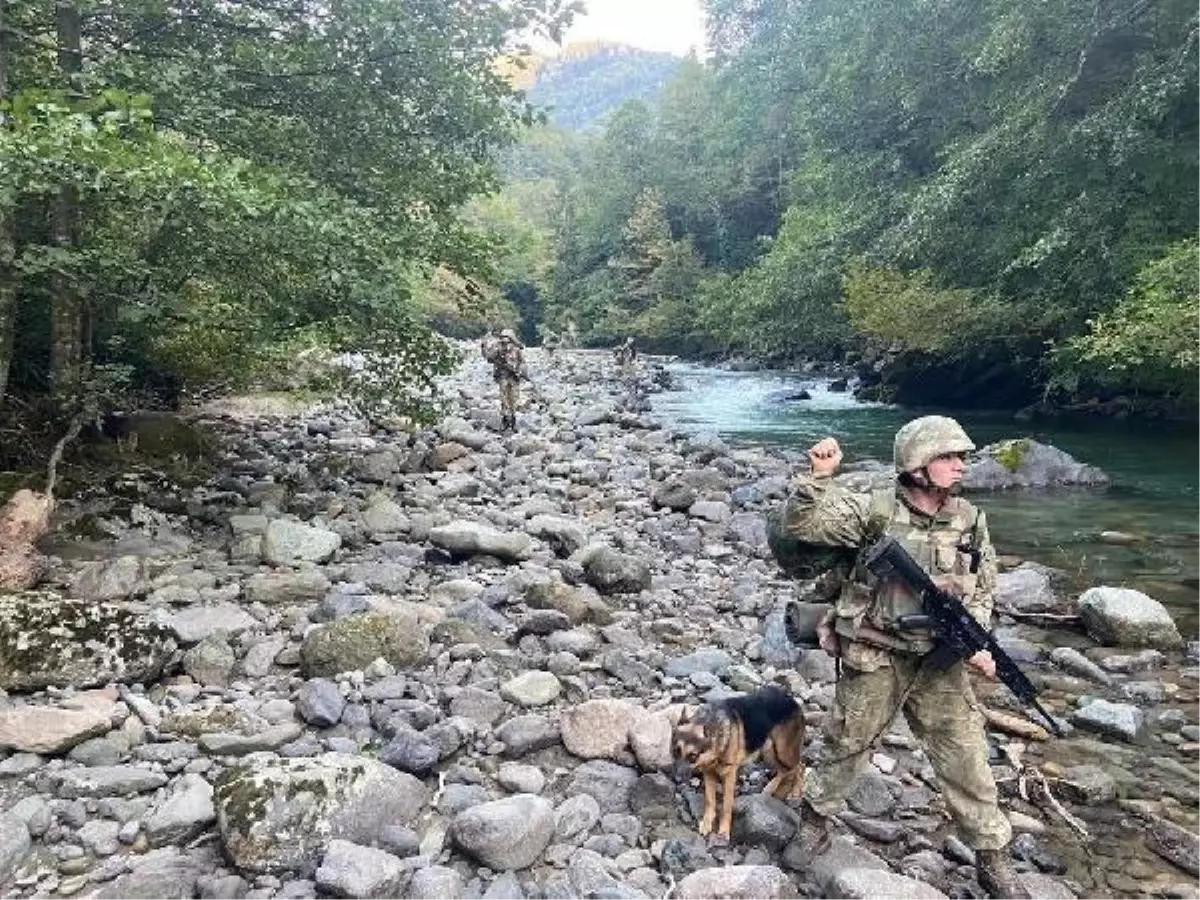 Yunanistan\'dan gelen 37 FETÖ mensubu yakalandı