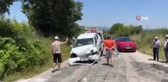Çan'da iki araç kafa kafaya çarpıştı: 7 yaralı