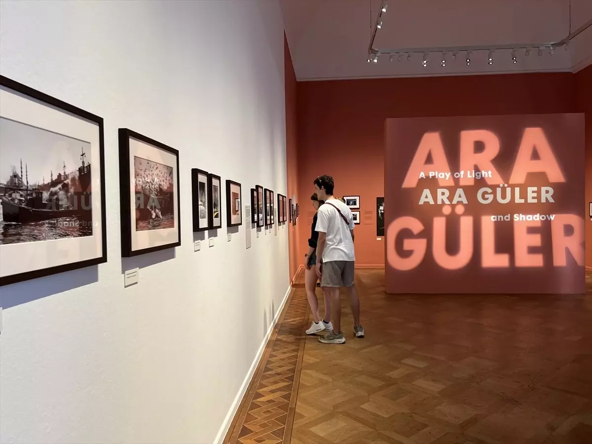 Ara Güler\'in fotoğraf sergisi Amsterdam\'da açıldı