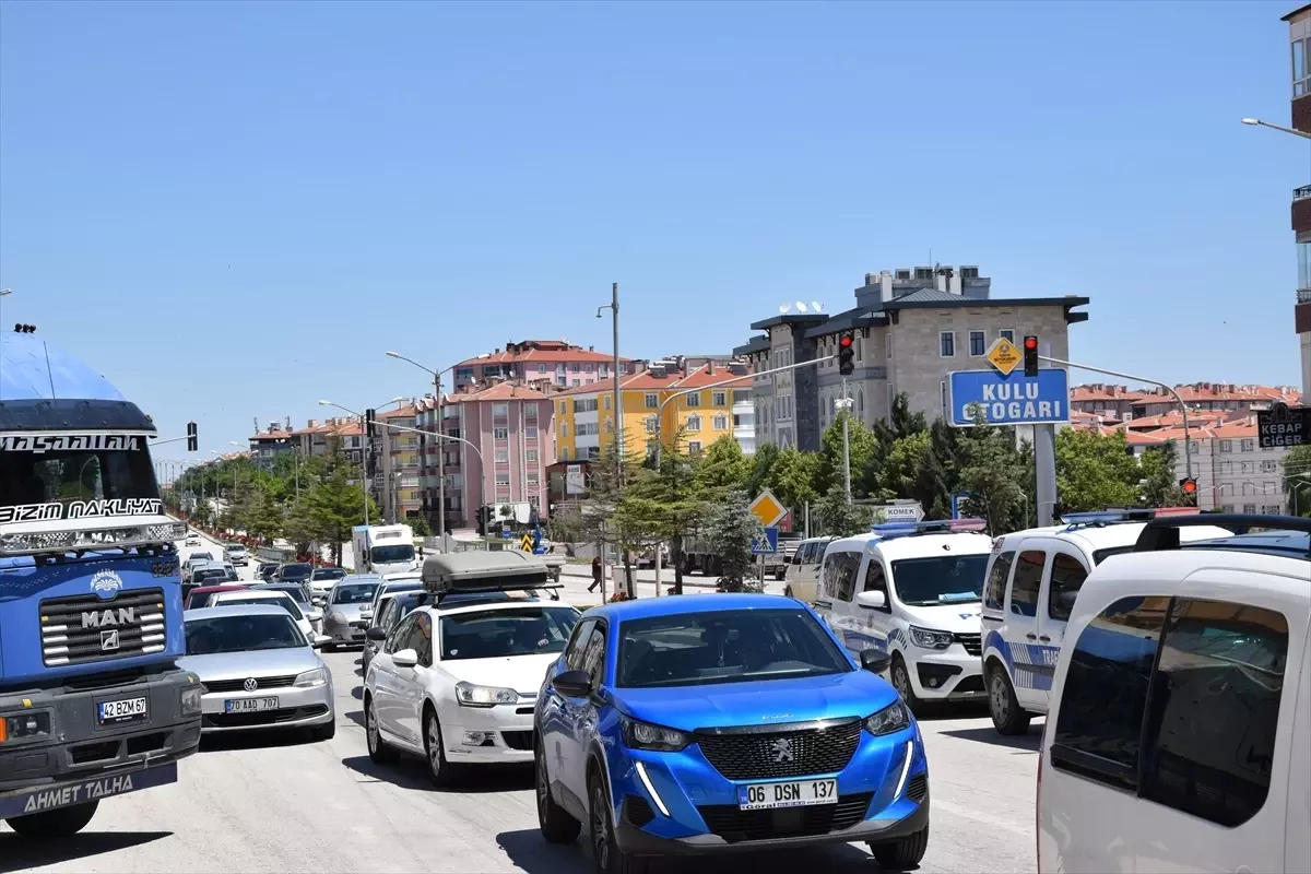 Kurban Bayramı dolayısıyla Konya-Ankara kara yolunda yoğunluk yaşanıyor