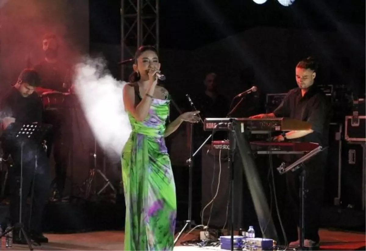 Melek Mosso performs at Hidirellez Festival in Tekirdağ after controversy over Kiraz Festival