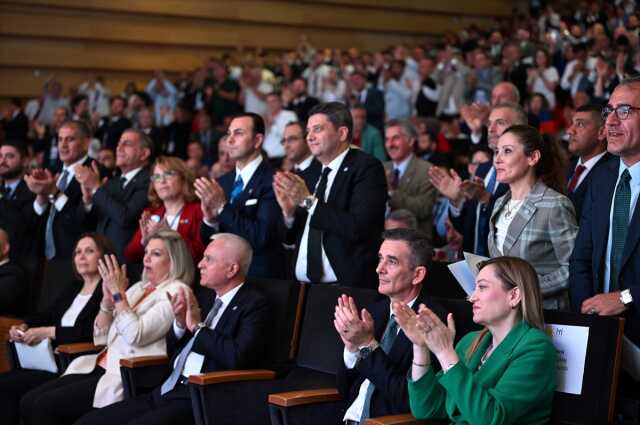 Meral Akşener, İYİ Parti Genel Başkanlığına yeniden seçildi Meral Akşener, İYİ Parti Genel Başkanlığına yeniden seçildi