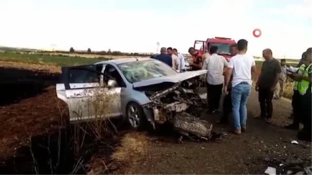 Şanlıurfa\'da Otomobiller Kafa Kafaya Çarpıştı: 5 Yaralı