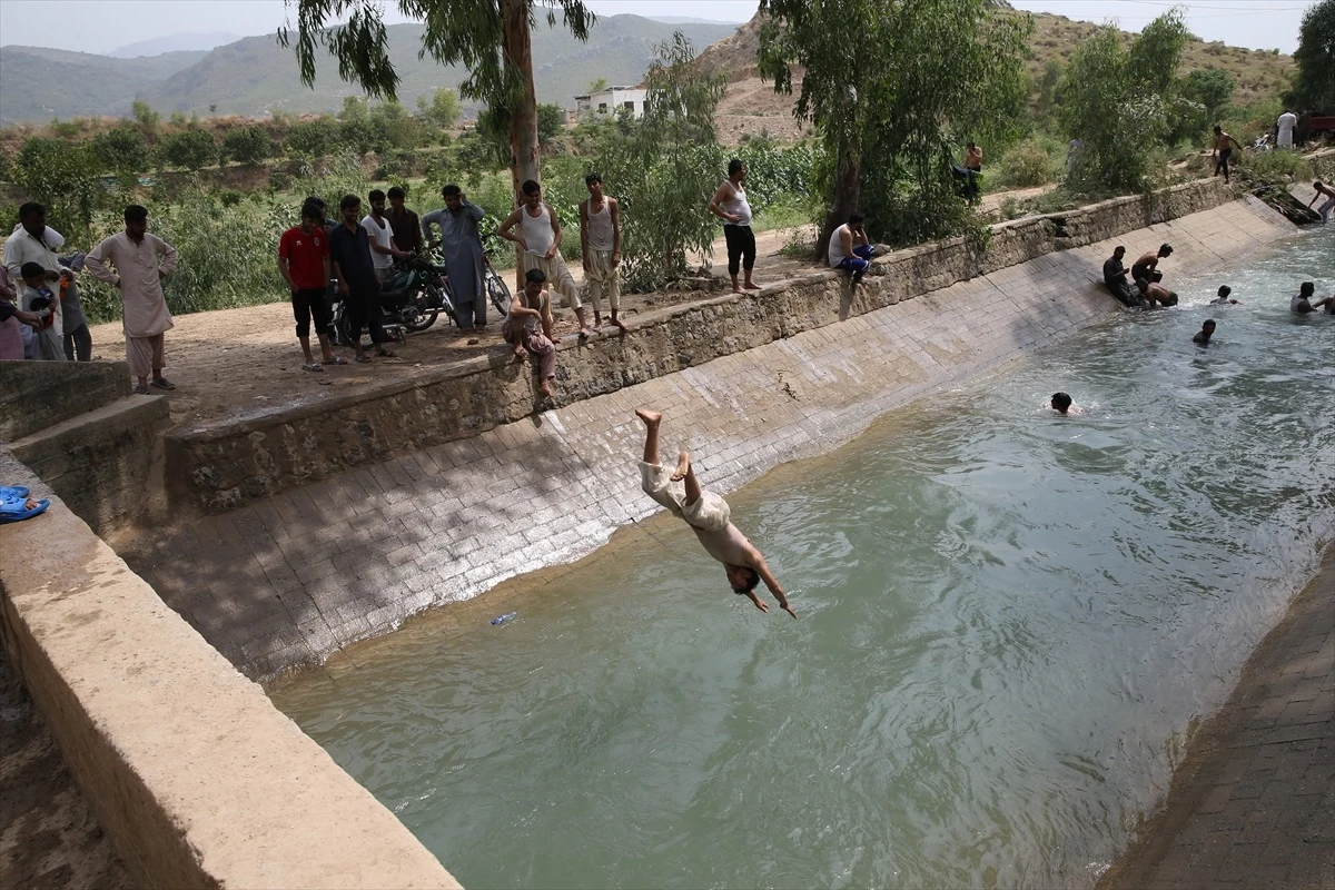 Pakistan\'da Hava Sıcaklıkları 40 Derecenin Üzerinde