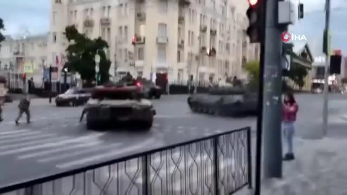 Rusya\'da Zırhlı Araç Hareketliliği Sürüyor