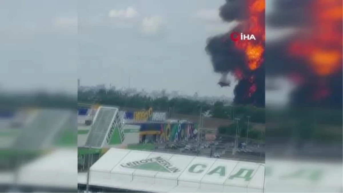 Rusya\'nın Voronej kentindeki akaryakıt deposunda patlama Akaryakıt deposunun helikopterle vurulduğu iddiası