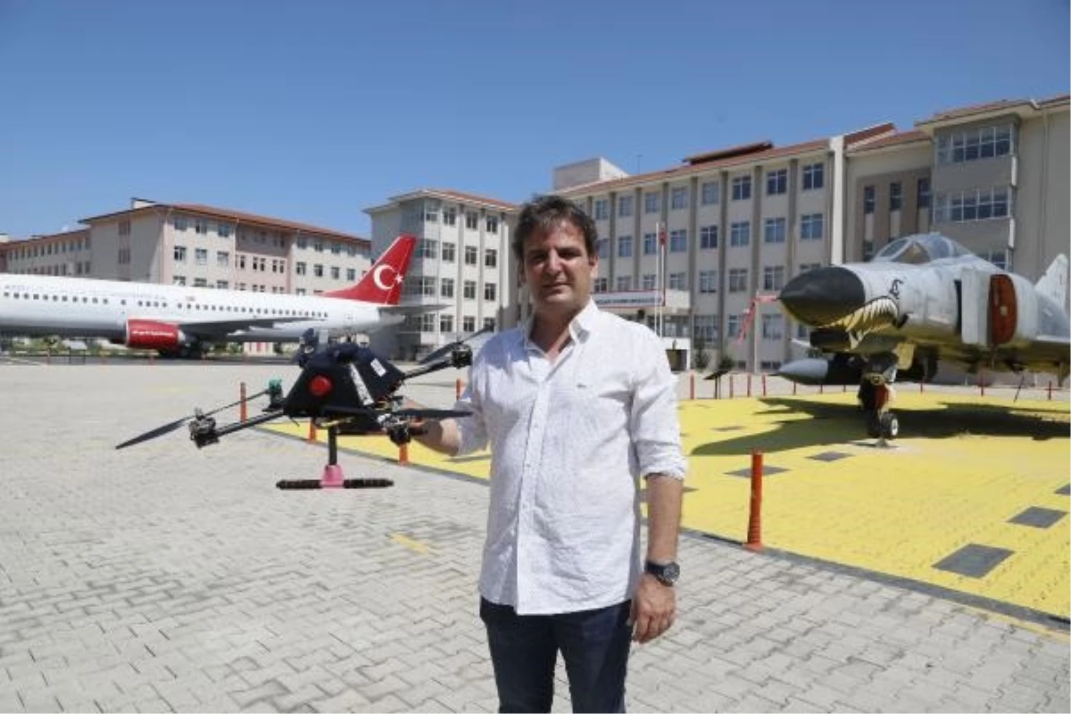 Antalya\'da Lisede Öğrencilerin Geliştirdiği Dron Havalimanlarında Yabancı Maddeleri Tespit Edecek