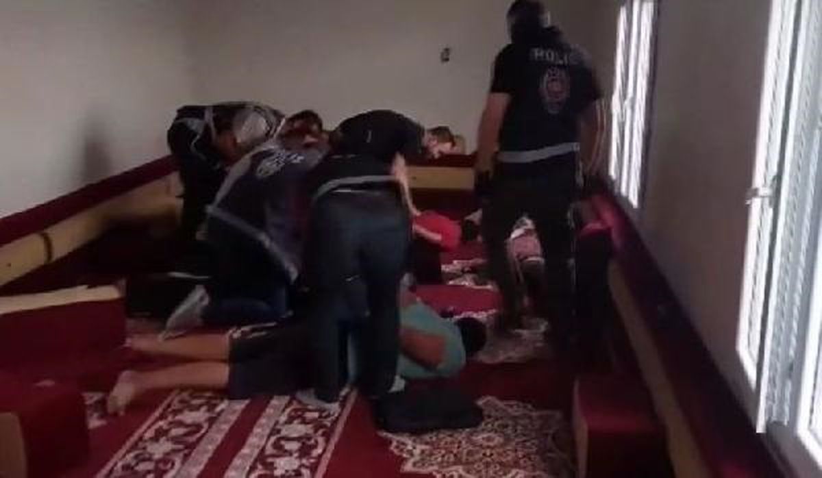 Akçakale\'de dolandırıcılık yapan 5 kişi tutuklandı