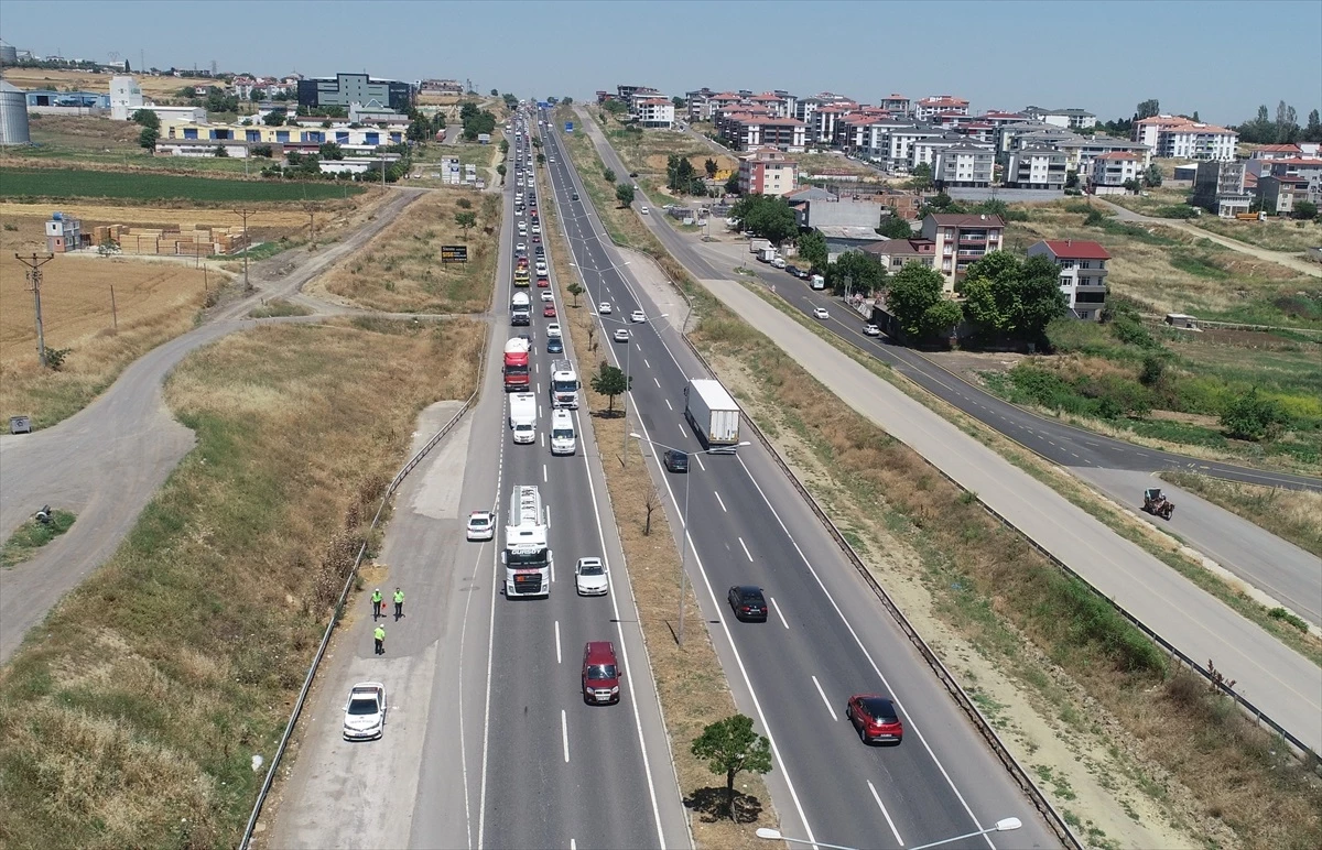 Tekirdağ-İstanbul kara yolunda Kurban Bayramı tatili nedeniyle yoğunluk