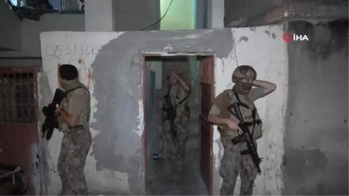 Adana\'da alacak verecek kavgasında silahlar konuştu: 1 ölü, 1 yaralı