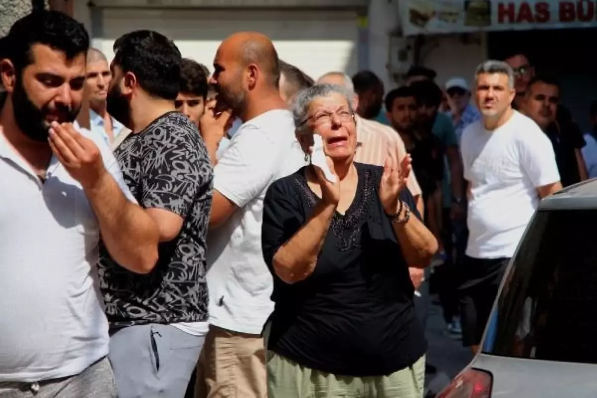 Adana\'da Kuyumcu Atölyelerinin Bulunduğu Binada Yangın Çıktı