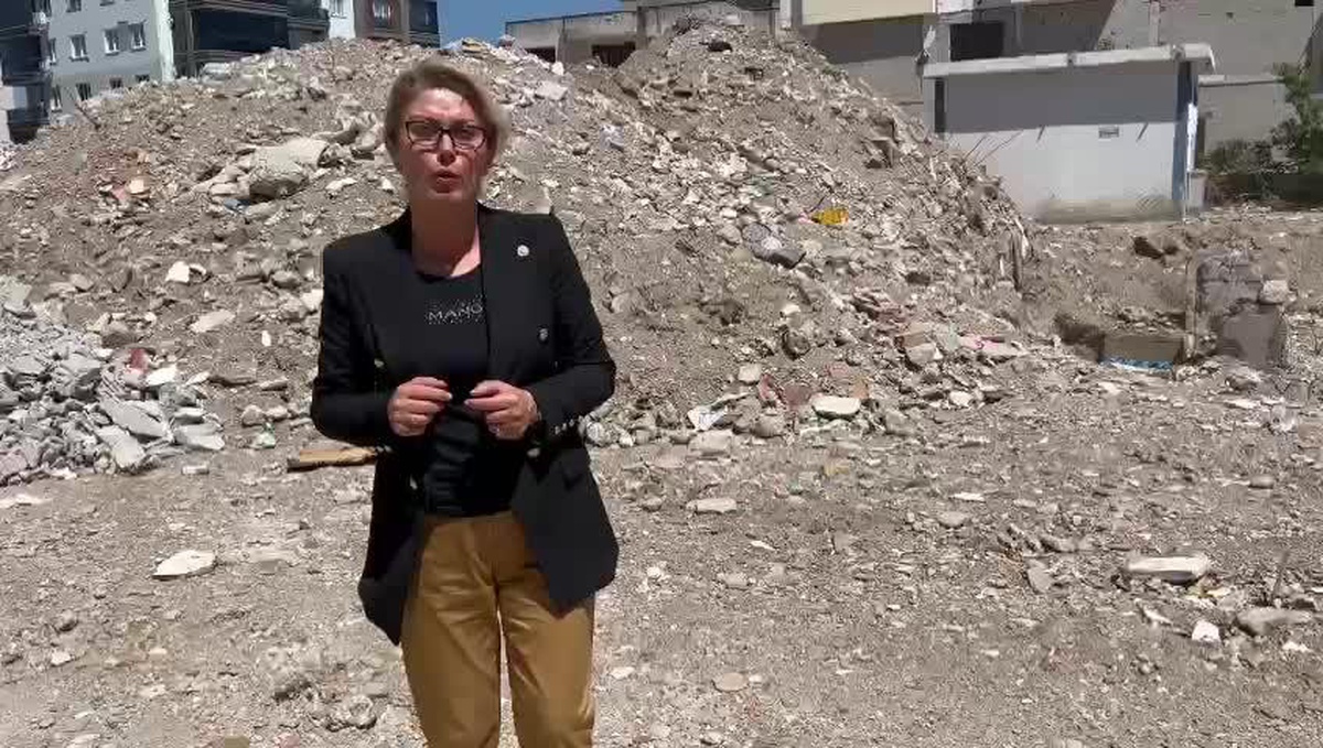 CHP Osmaniye Milletvekili Asu Kaya, deprem bölgesindeki 8\'inci sınıf öğrencilerine liselerde ek kontenjan tanınması çağrısı yaptı