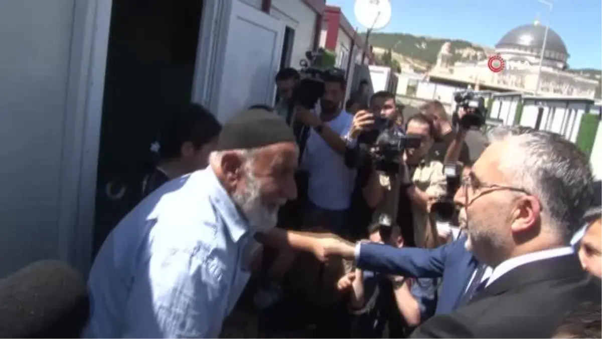 Bakan Işıkhan, Adıyaman\'da deprem bölgesinde incelemelerde bulundu