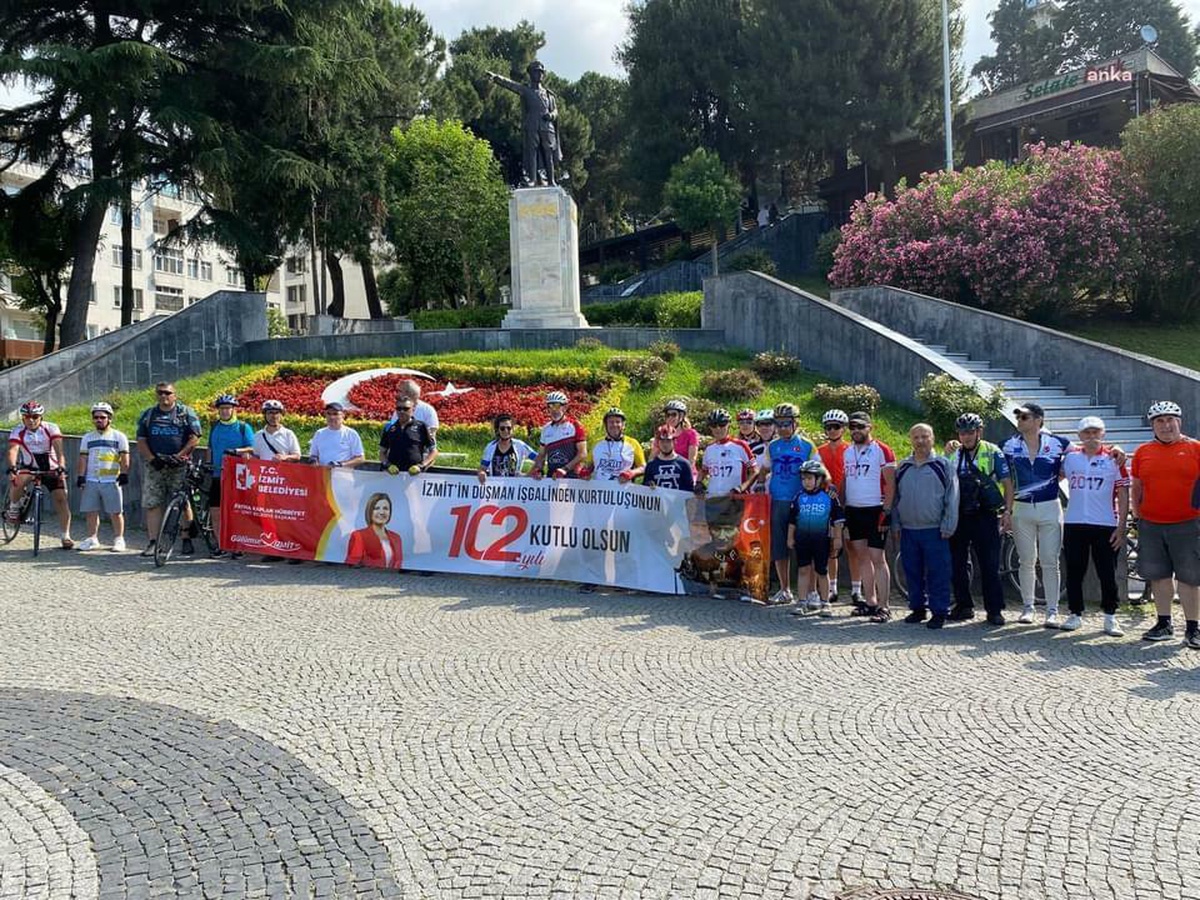 İzmit\'in Kurtuluşu Bisiklet Turunda Kutlandı