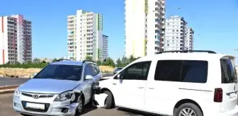 Diyarbakır'da Uyuşturucu Operasyonu: Narkotik Polisi Takip Sonucu Hafif Ticari Araçta Çok Miktarda Uyuşturucu Ele Geçirdi