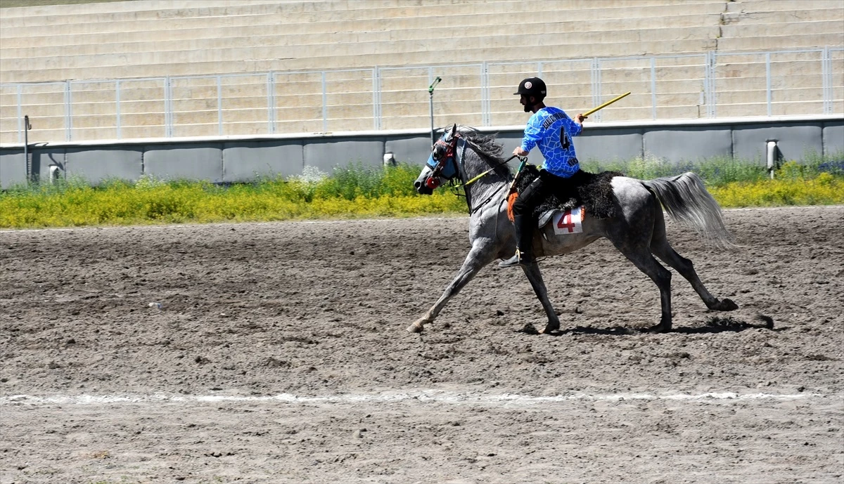 Erzurum\'da Atlı Cirit Müsabakaları Gerçekleştirildi