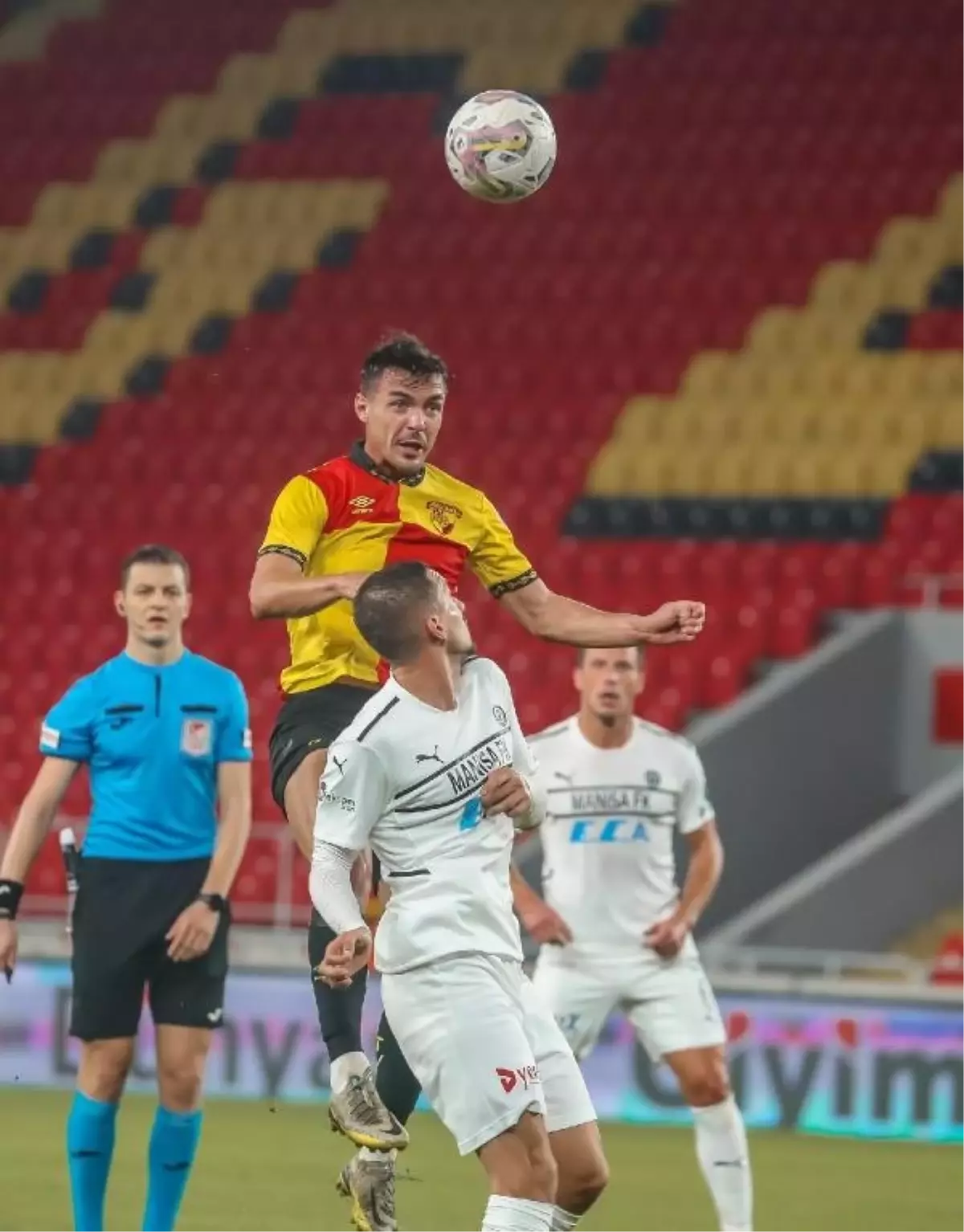 Göztepe, David Tijanic\'in geleceği hakkında net bir karar alamadı