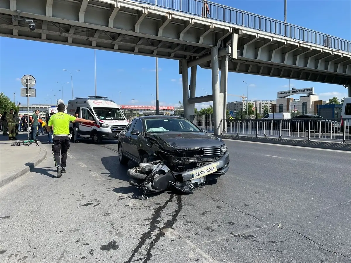 İstanbul Avcılar\'da Zincirleme Trafik Kazası: 2 Yaralı