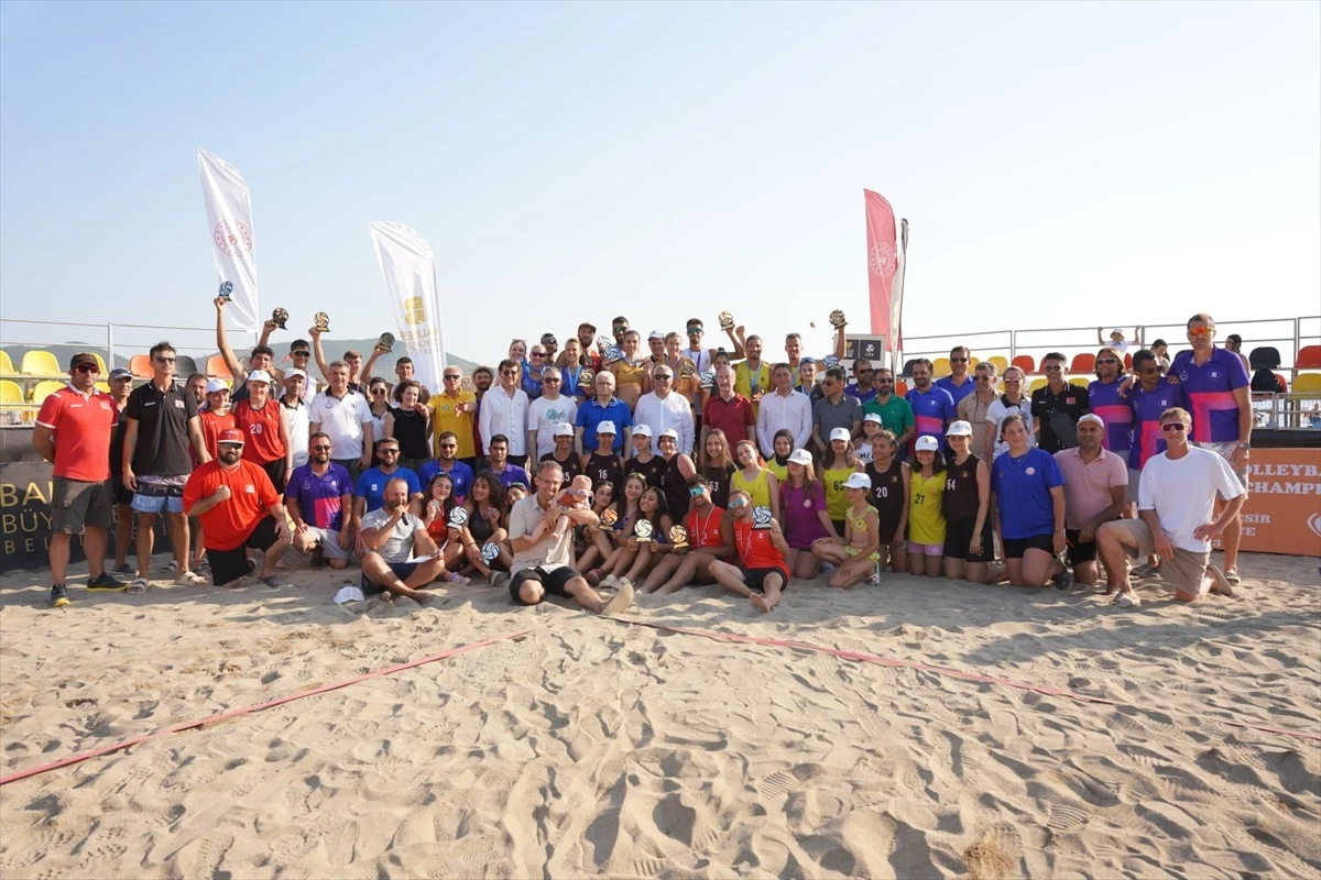 2023 Balkan Plaj Voleybolu Şampiyonası Burhaniye\'de tamamlandı