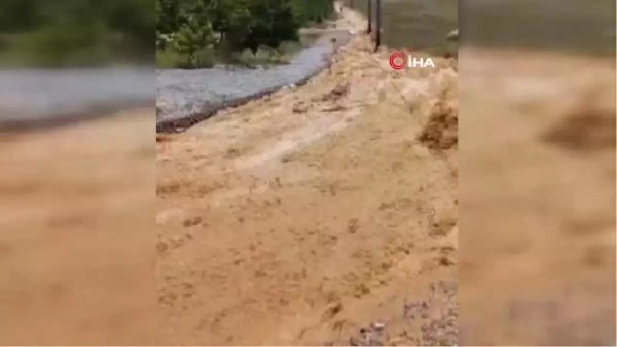 Niğde\'de Baraj Borusu Patladı, Köyü Su Bastı