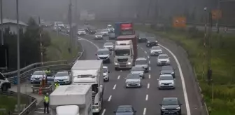 Kurban Bayramı nedeniyle Anadolu Otoyolu'nda trafik yoğunluğu sürüyor