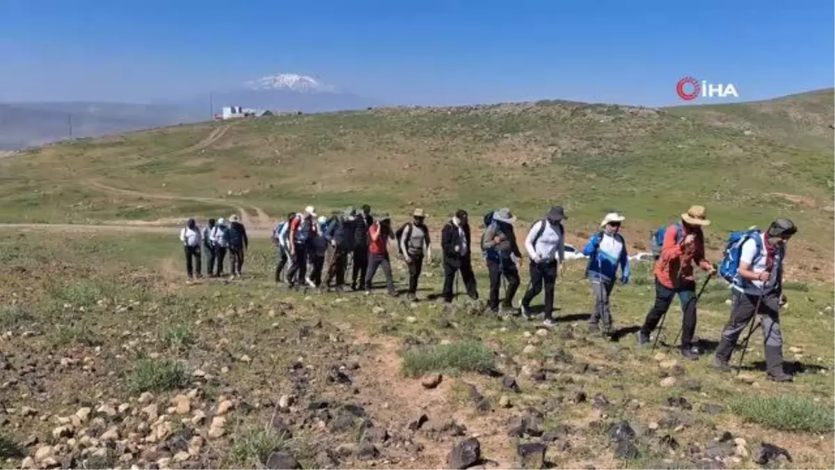 Doğaseverler Meydan Gölü ve Gürgür Baba Tepesi\'ne yürüyüş düzenledi