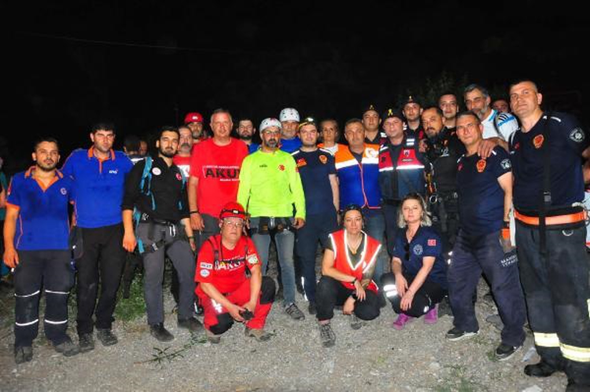 Manisa\'da mahsur kalan dağcı kurtarıldı, 9 dağcıya ceza uygulandı