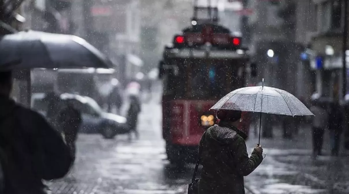 İstanbul\'da Bugün Yağmur Yağacak Mı? İstanbul Valiliği Sağanak Yağış Uyarısı!