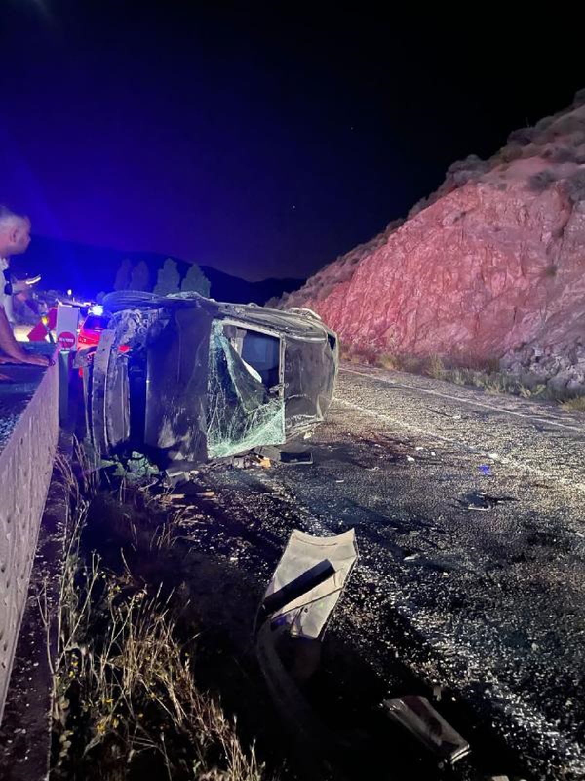 Aksaray\'da kaza sonrası yaralı halde otomobilinden inen kişiye başka bir araç çarptı