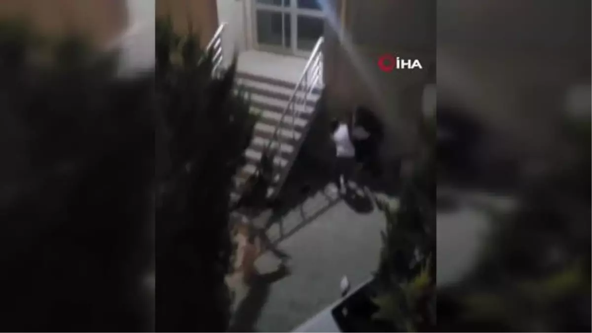 Kuşadası'nda Komşular Arasında Otopark Kavgası