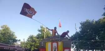 Şarköy'deki Taraftar Çeşmesi Galatasaray'ın Şampiyonluğu Anısına Boyandı