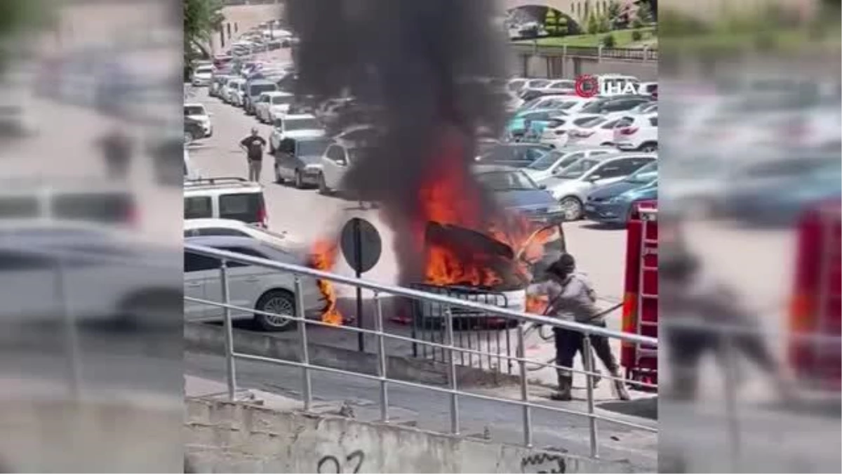 Çanakkale\'de seyir halindeki araç alev alev yandı