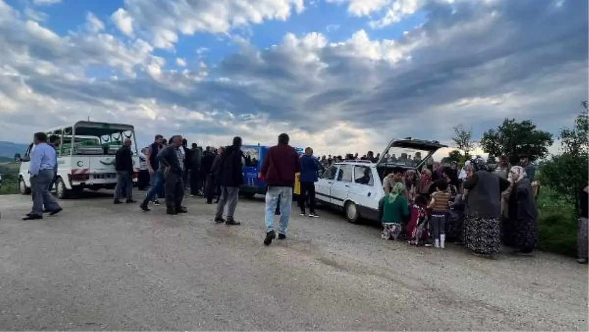 Kastamonu\'da Yıldırım Düşmesi Sonucu 2 Kişi Hayatını Kaybetti