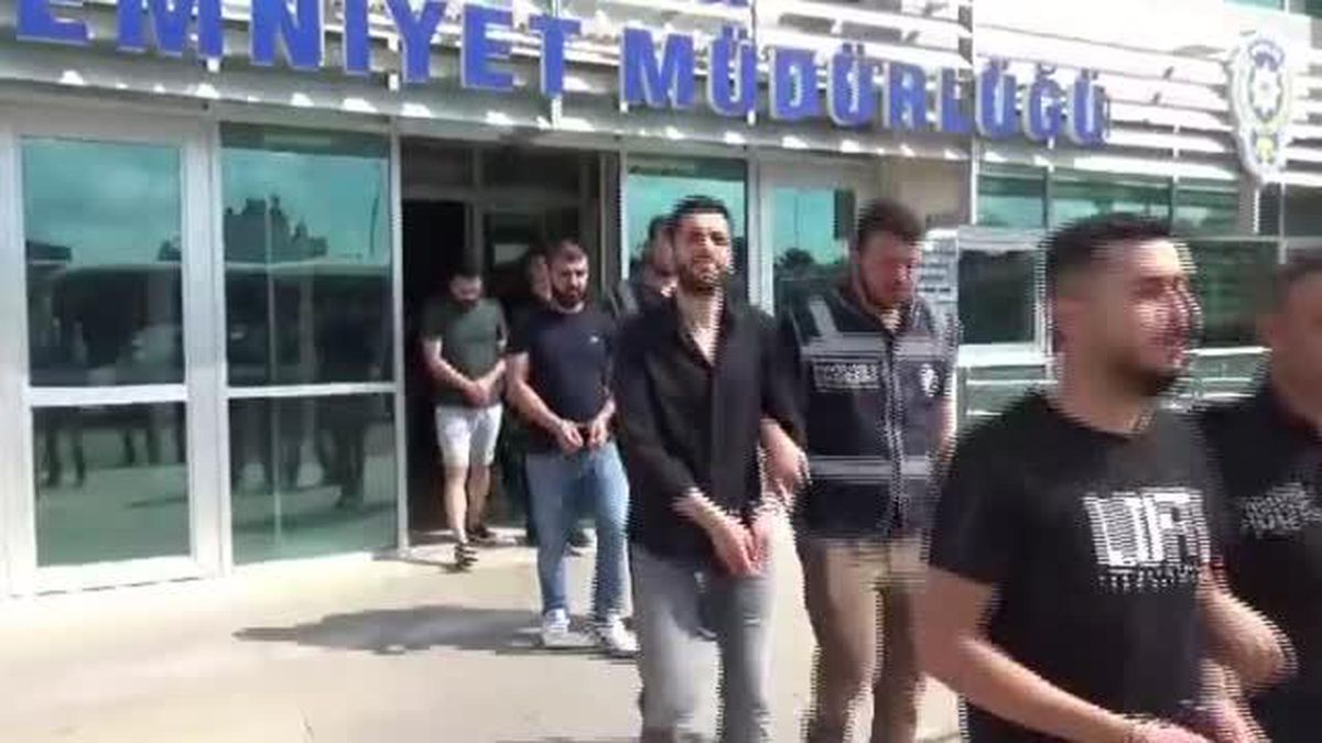 Adana'da bir kişiyi öldürüp, 4 kişiyi yaralayan 2 şüpheli tutuklandı