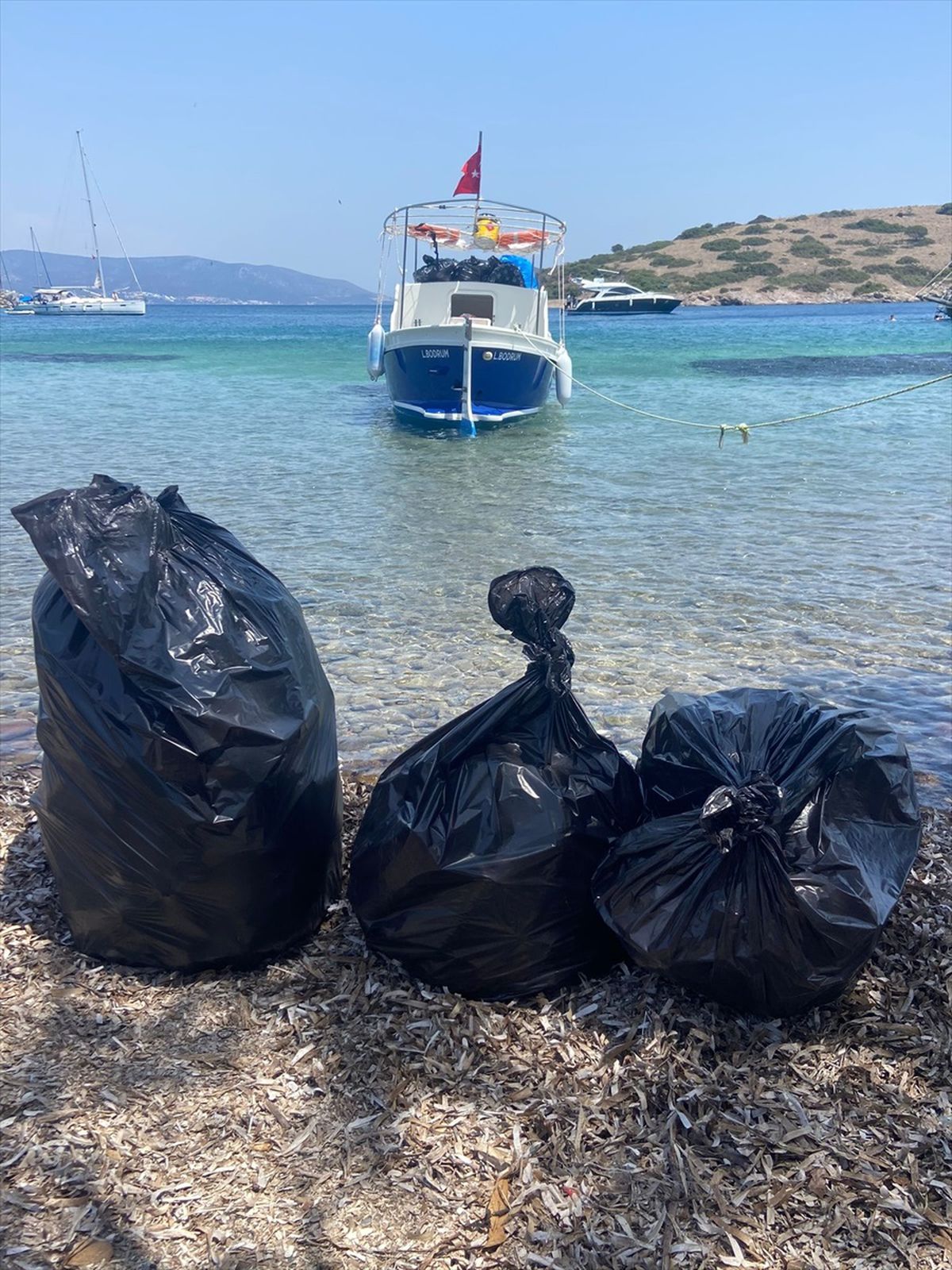 Bodrum\'da adalar ve koylarda kıyı temizliği yapıldı
