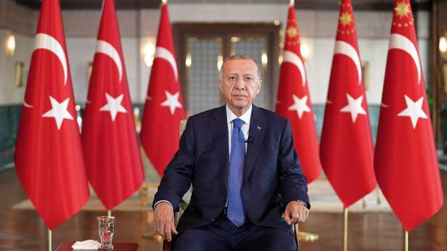 Cumhurbaşkanı Erdoğan'dan Kurban Bayramı mesajı! Deprem konutları için tarih verdi Cumhurbaşkanı Erdoğan'dan Kurban Bayramı mesajı! Deprem konutları için tarih verdi