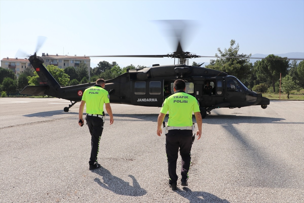 Denizli\'de Bayram Trafik Denetimi Helikopter ve Dronlarla Yapıldı