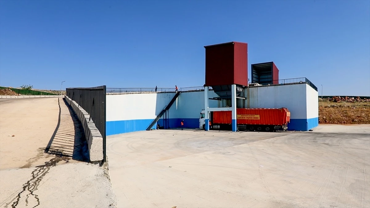 Diyarbakır\'da Entegre Katı Atık Yönetimi projesi kapsamında aktarma istasyonları tamamlandı