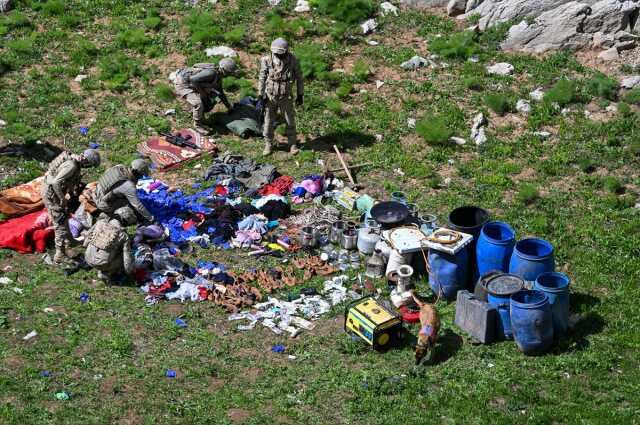 Jandarma timleri Van'daki 'Karataş Çukurları'nı teröristlerden temizledi