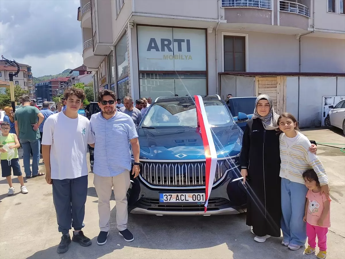 Türkiye'nin yerli otomobili Togg, Kastamonu'da teslim edildi