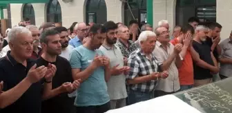 Kocaeli'de göçük altında kalan işçilerden biri toprağa verildi