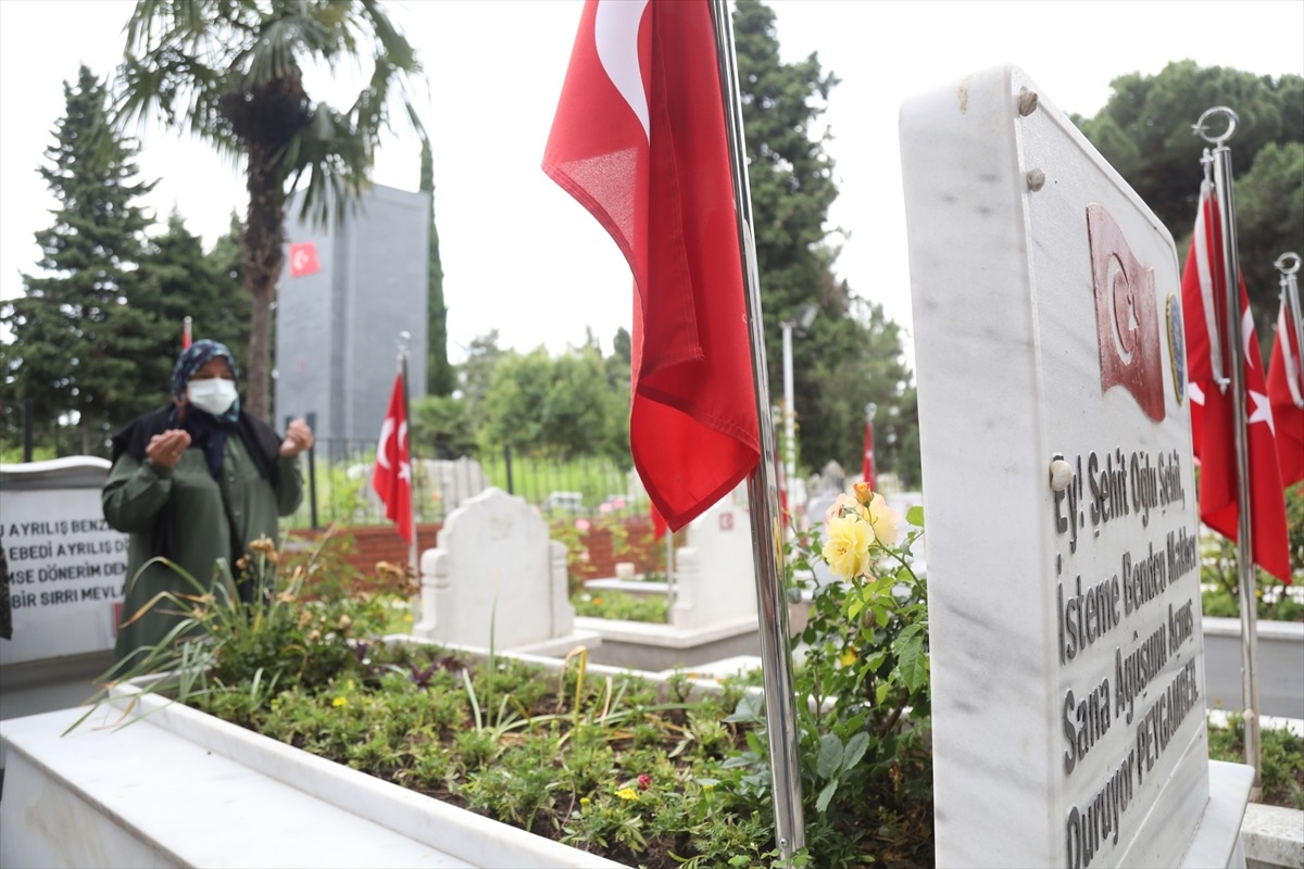 Samsun\'da Şehitlik Ziyareti Yapıldı