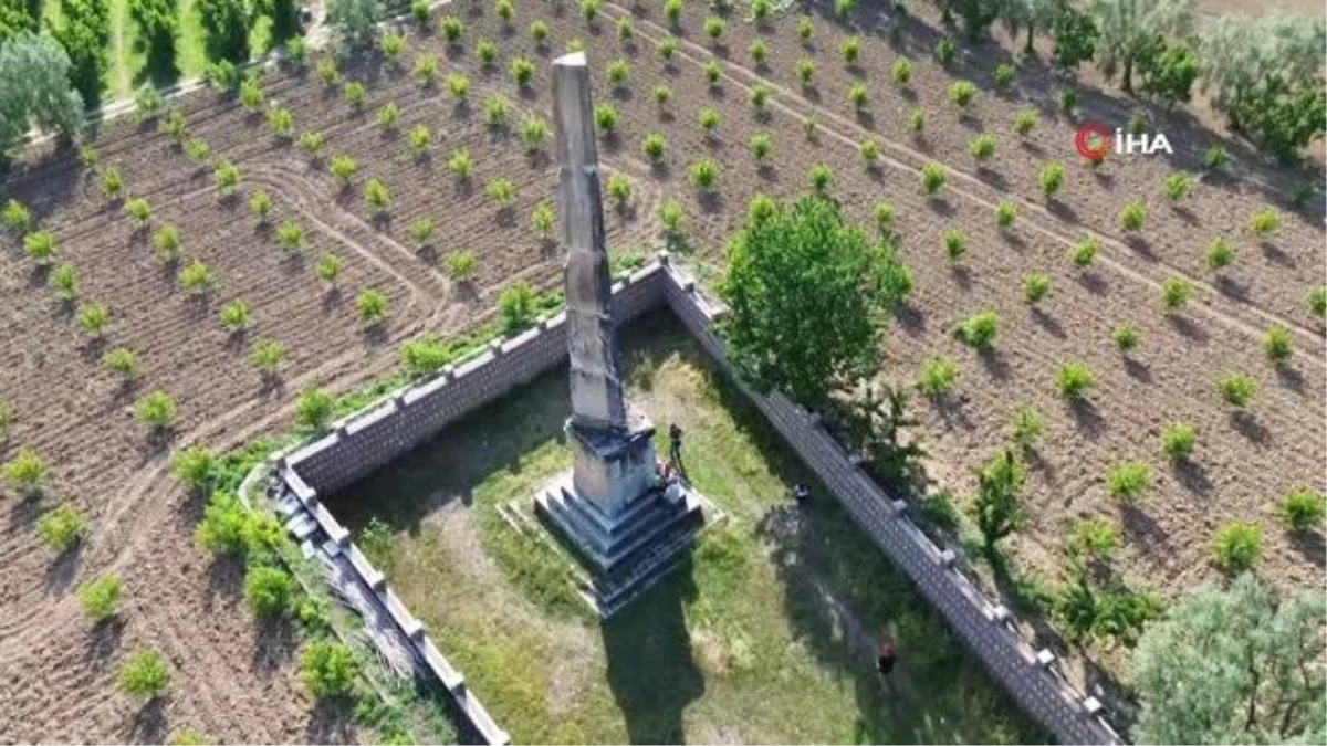 İznik\'teki Şeftali Bahçesinde 2 Bin Yıllık Roma Dönemi Mezar Anıtı