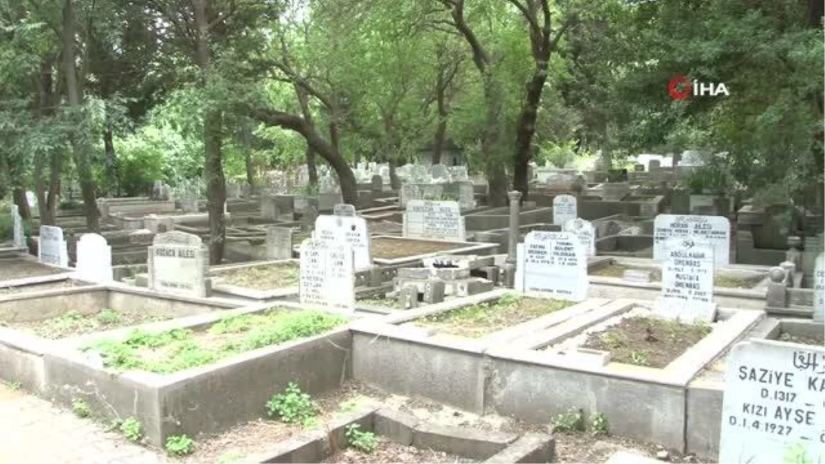 Silivrikapı Mezarlığı\'ndaki içler acısı görüntüye İBB seyirci kalıyor