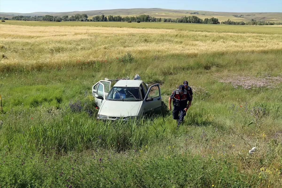 Sivas'ta Otomobil Devrildi: 5 Yaralı